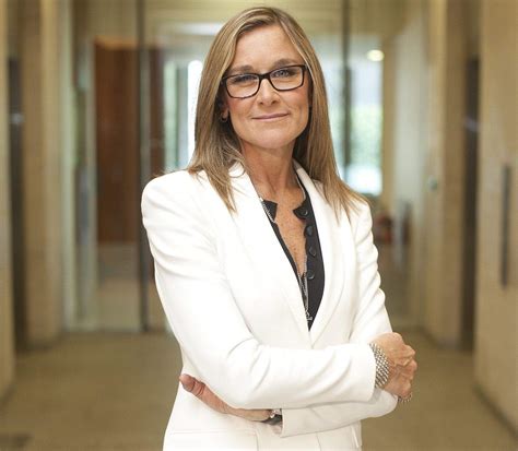 apple svp burberry|Angela Ahrendts .